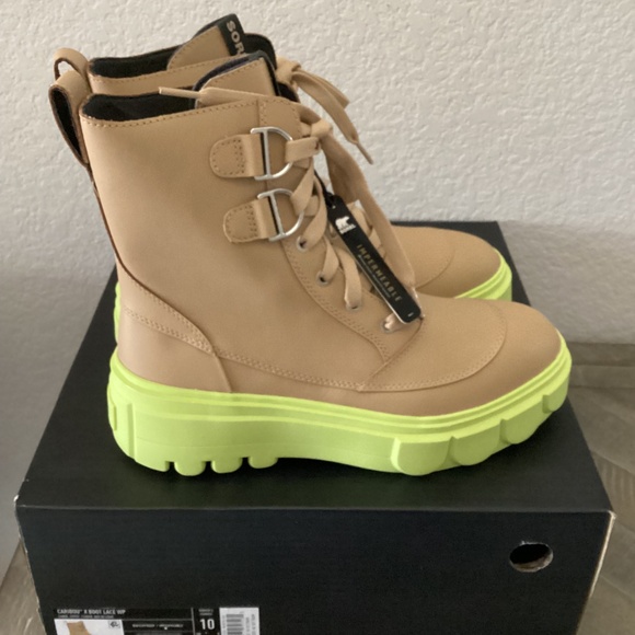 SOREL Caribou X Waterproof Leather Lace-Up Boot (Women) 10M - Picture 9 of 10